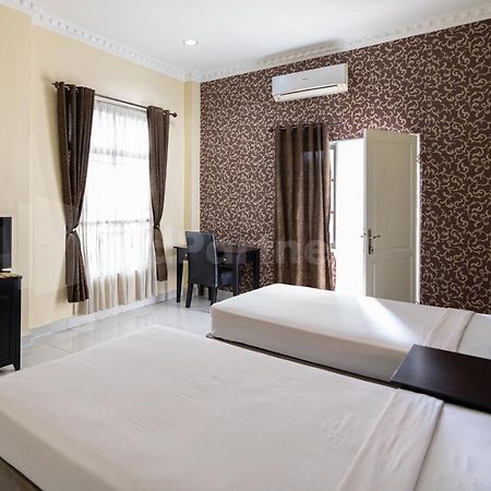 Carolina Transit Hotel Medan Luaran gambar