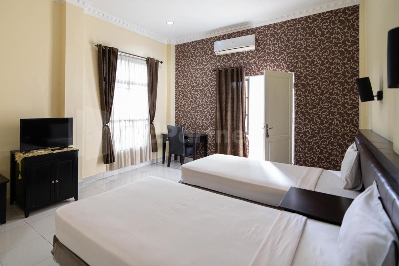 Carolina Transit Hotel Medan Luaran gambar
