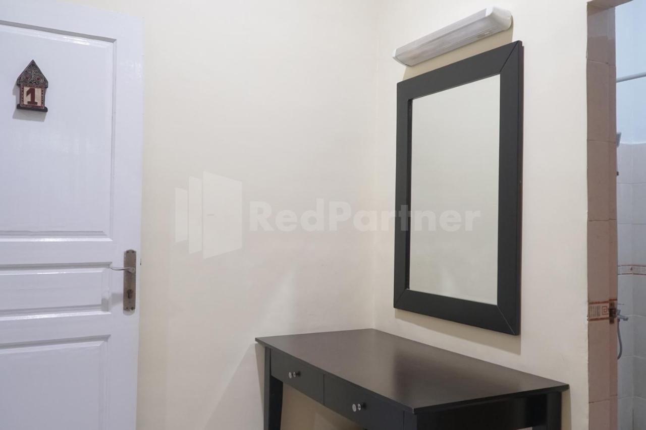 Carolina Transit Hotel Medan Luaran gambar
