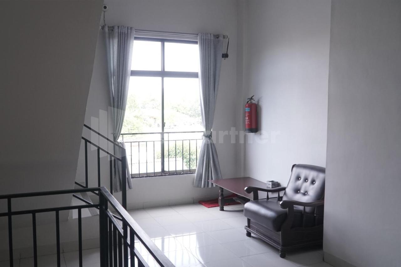 Carolina Transit Hotel Medan Luaran gambar