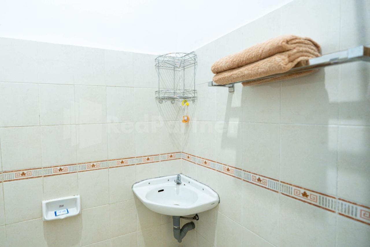 Carolina Transit Hotel Medan Luaran gambar