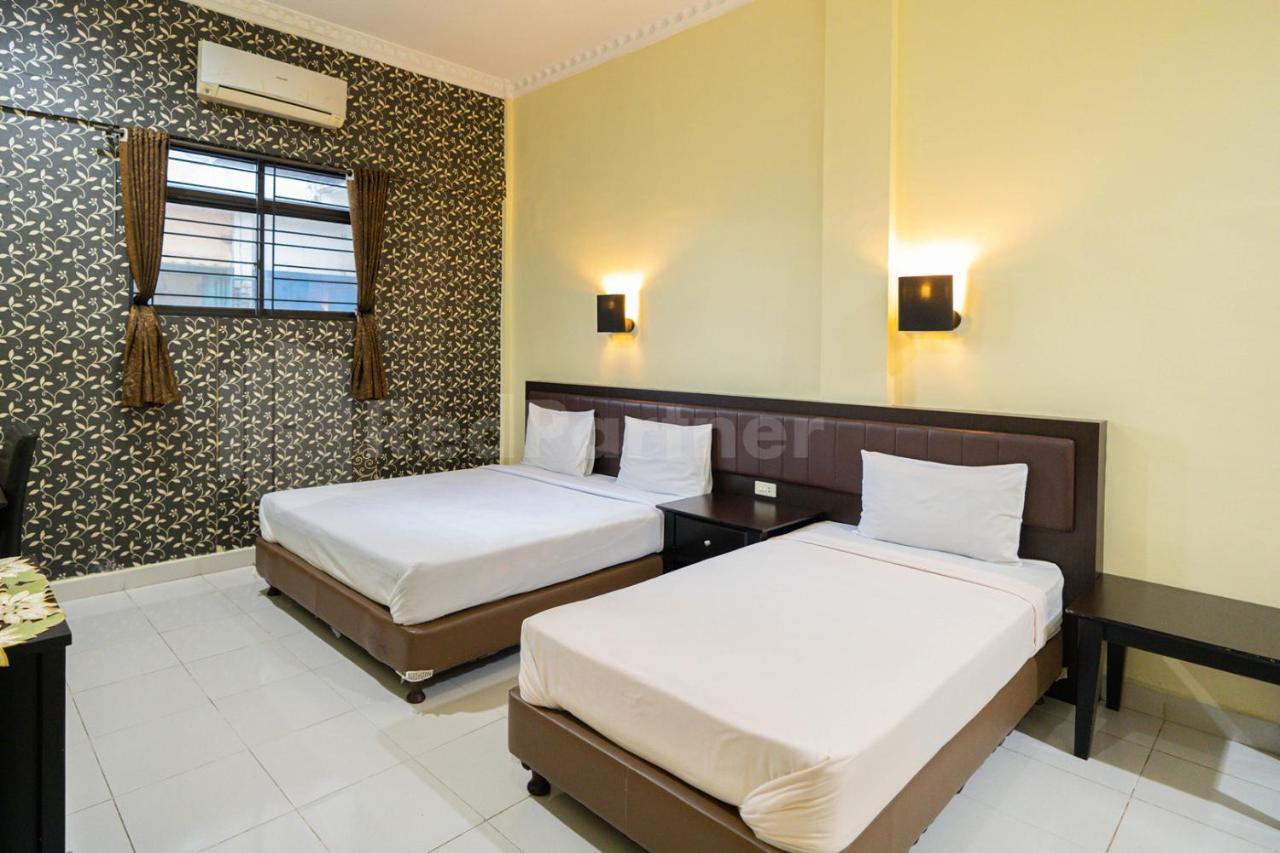 Carolina Transit Hotel Medan Luaran gambar