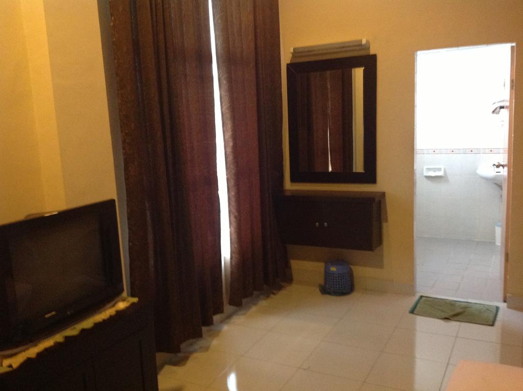 Carolina Transit Hotel Medan Luaran gambar
