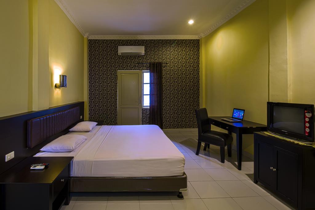 Carolina Transit Hotel Medan Luaran gambar