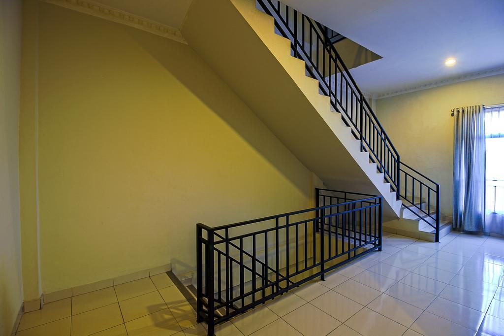 Carolina Transit Hotel Medan Luaran gambar